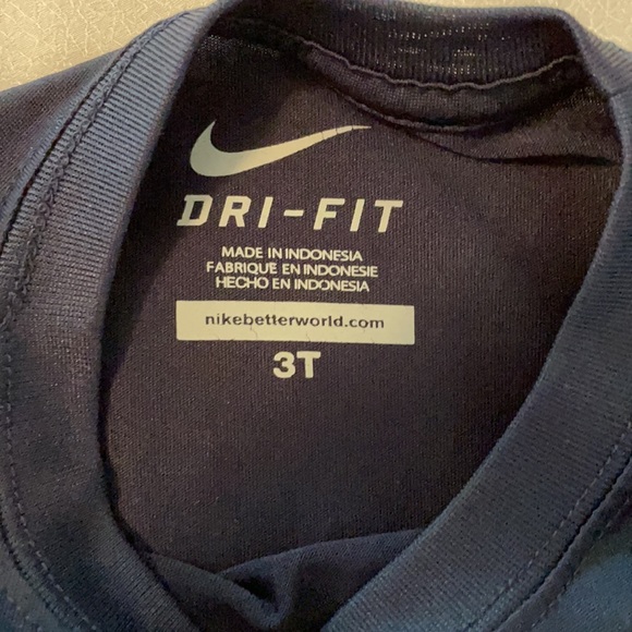 Complete Nike Dri-Fit Collection 1 Hoodie, 1 Long Sleeve, 1 Tee size 4T - Picture 15 of 15